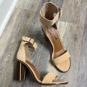 Free People Serenity Suede Ankle Strap Sandal. Womens size 38 / 8